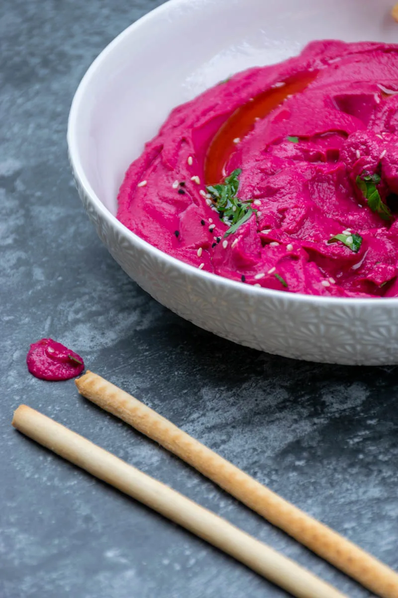 White bean hummus with beetroot