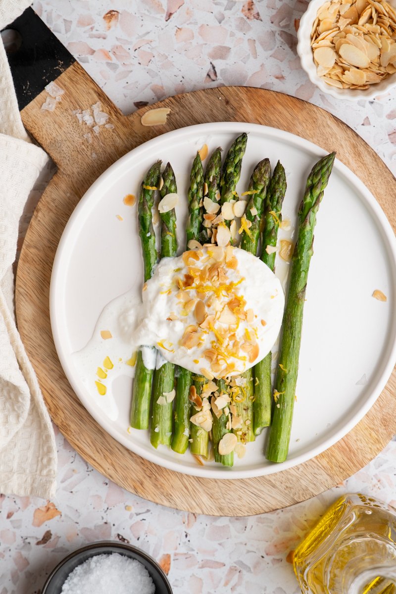 Asparagus with burrata cheese