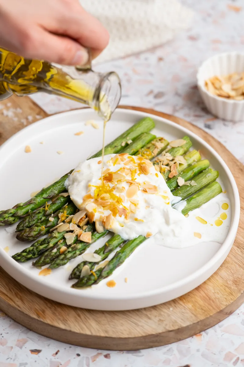Asparagus with burrata cheese